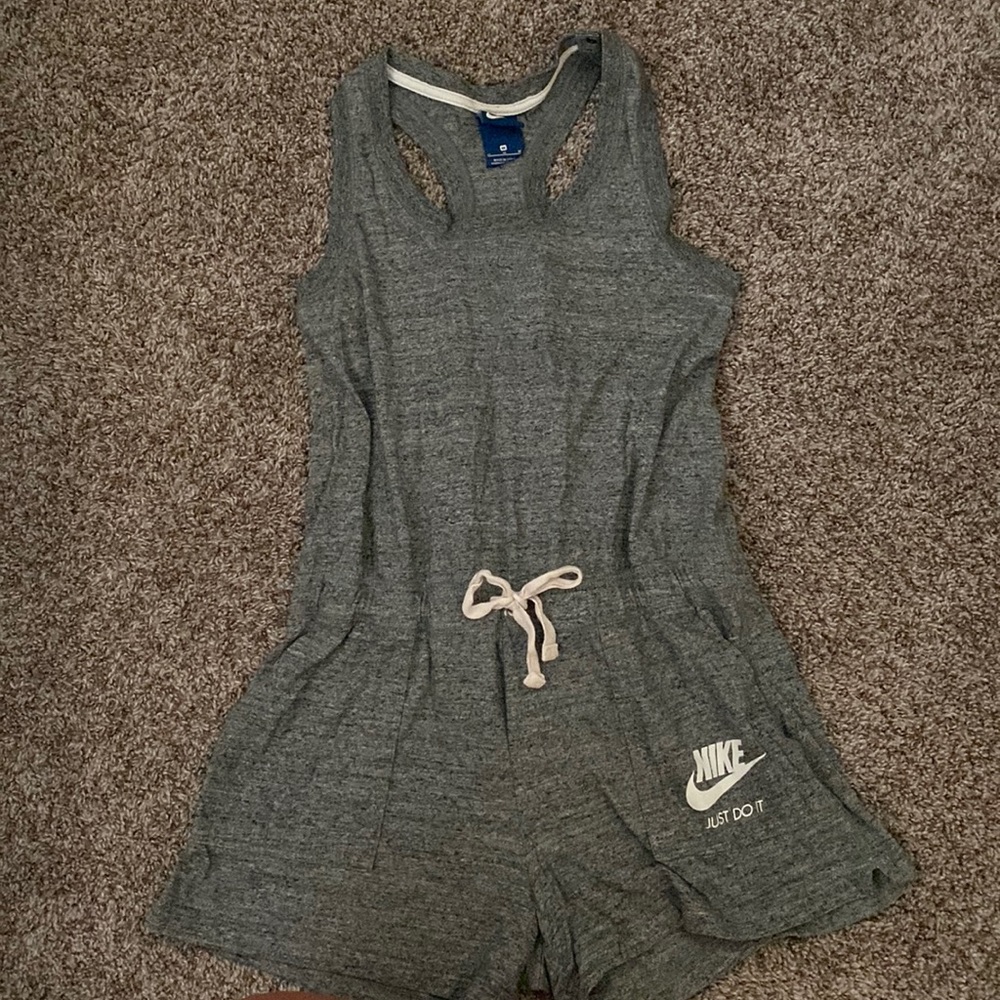 Nike grey romper (size medium) (has pockets*